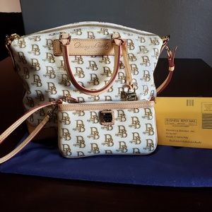 Dooney and bourke shiny IT